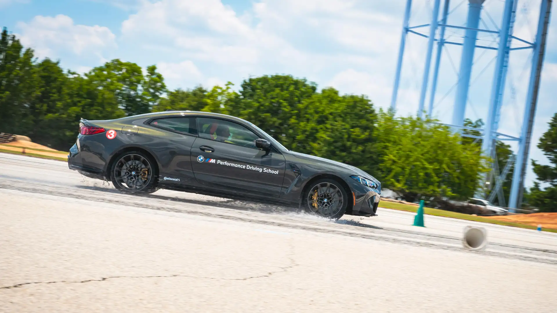 BMW M4 driving Rat Race course