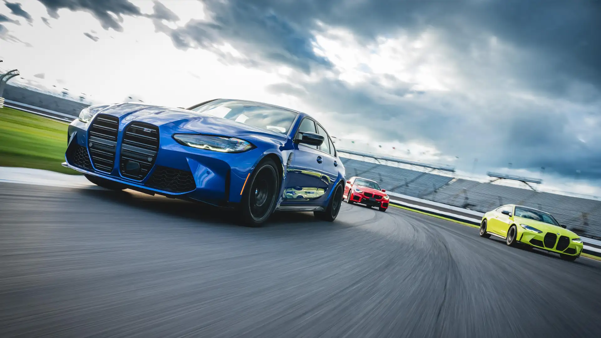 BMW M car lead/follow