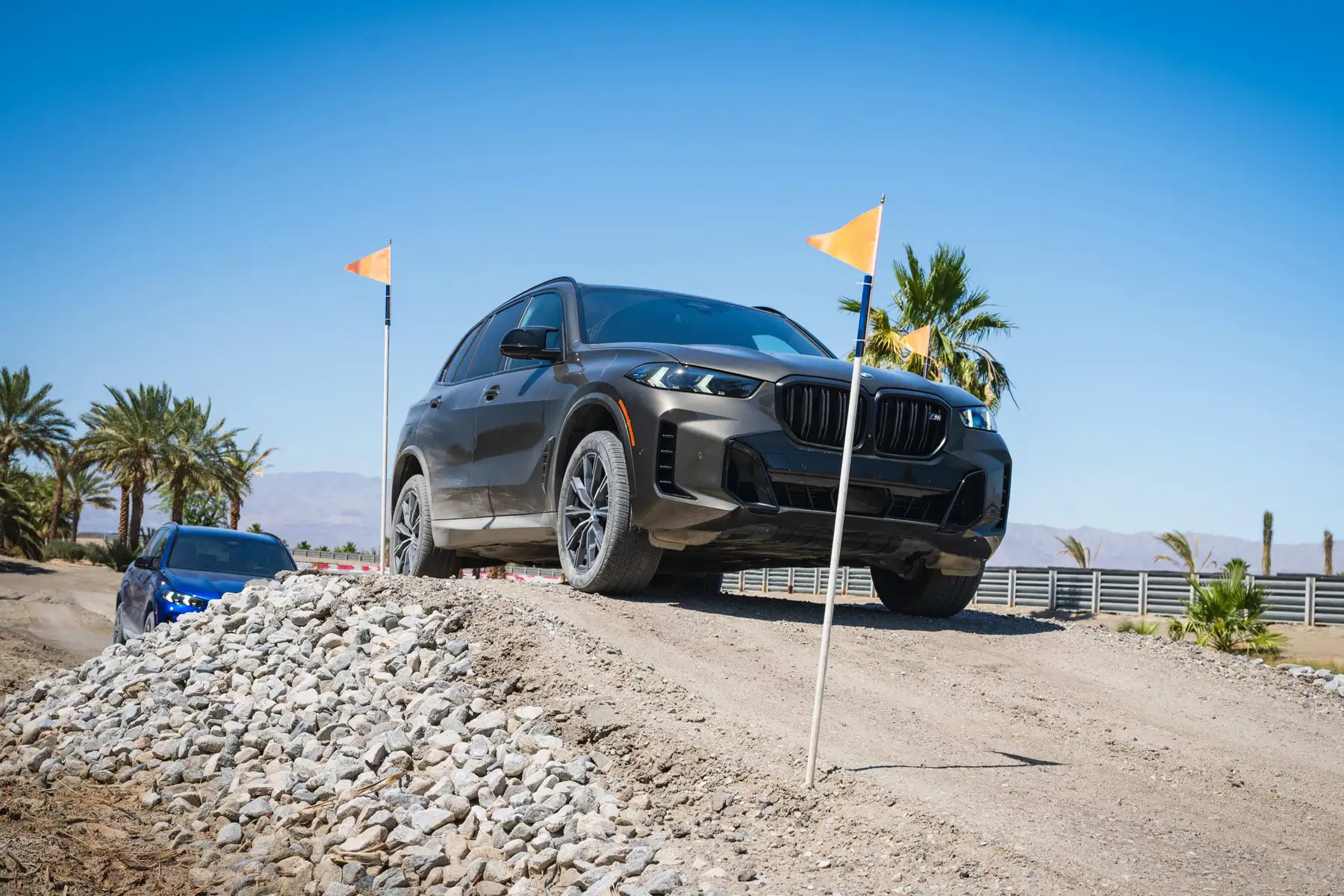 BMW X5 off-road