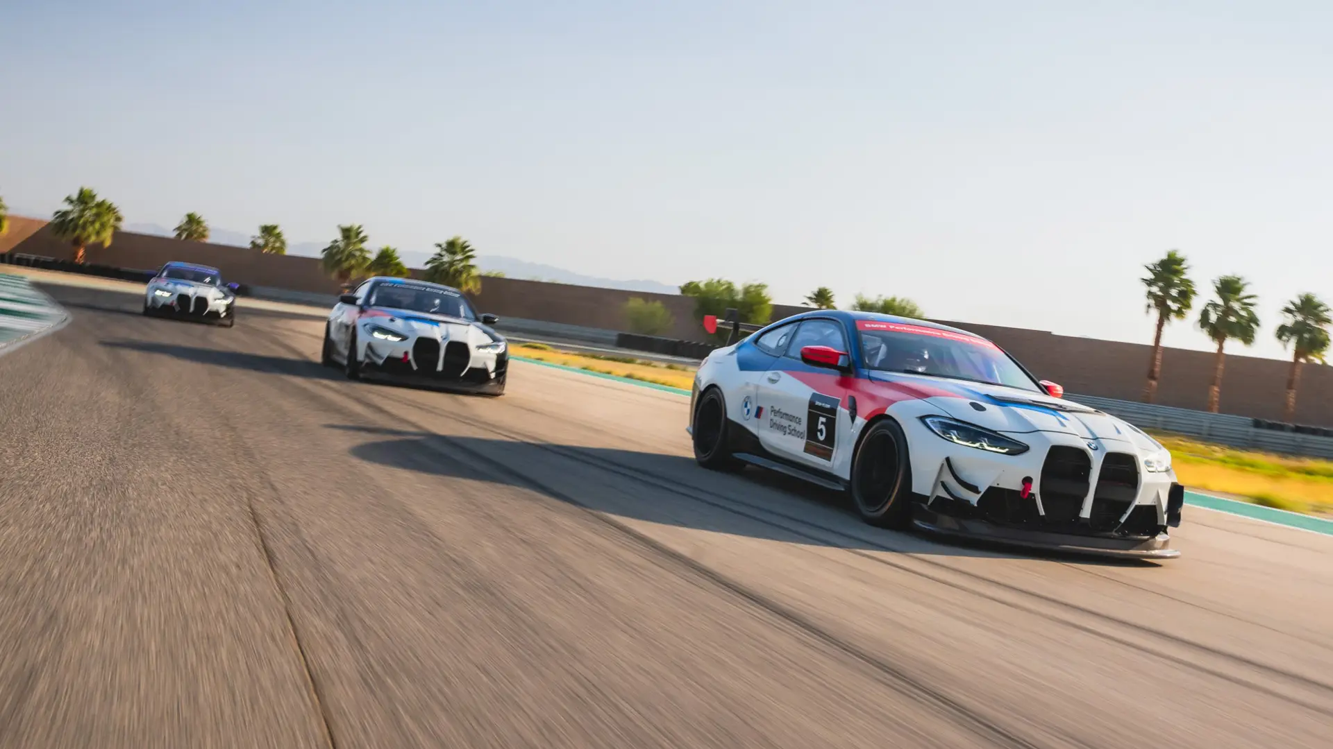 M4 GT4 Experience - BMW M4 GT4 on track